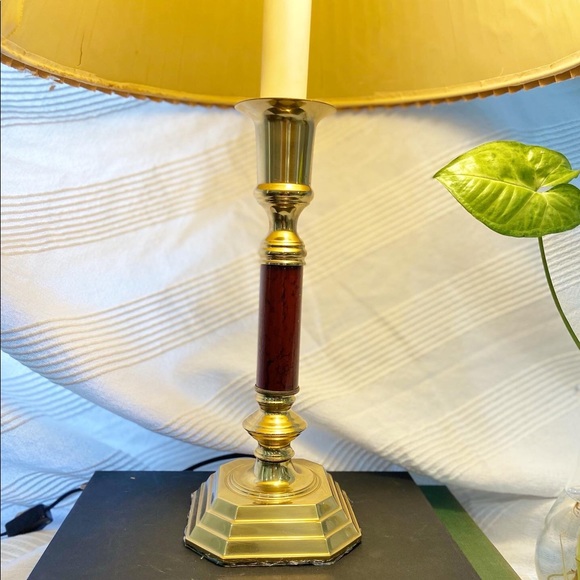 Vintage  MCM solid brass lamp - Picture 2 of 3
